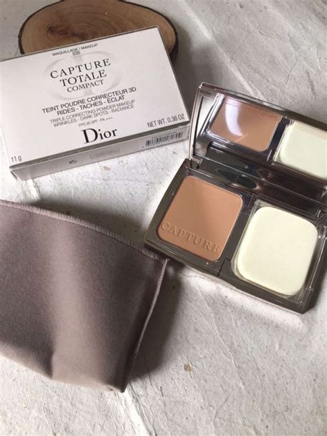 capture totale compact dior|capture totale dior price.